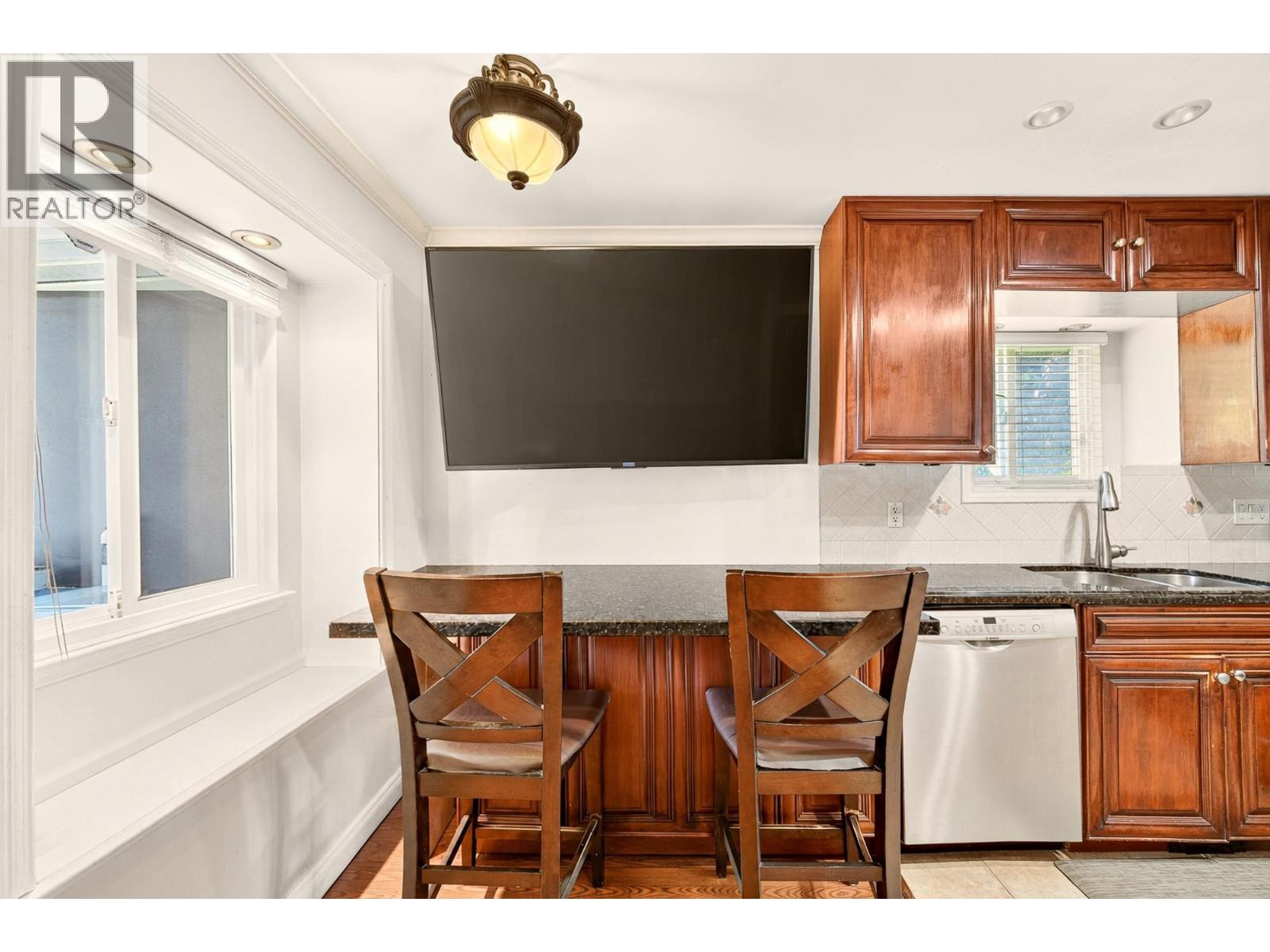 5009 Payne Street, Vancouver, British Columbia  V5R 4J5 - Photo 14 - R3159149