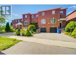 545 BONDI AVENUE, Newmarket, Ontario