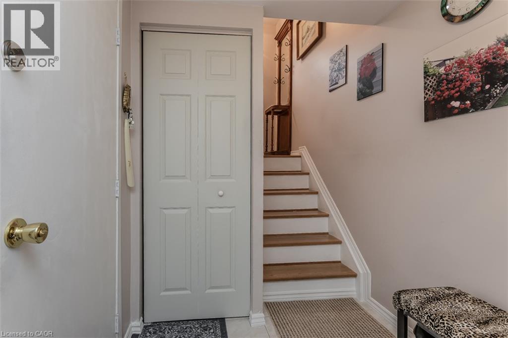 1526 Westminster Place, Burlington, Ontario  L7P 2B5 - Photo 20 - 40858531