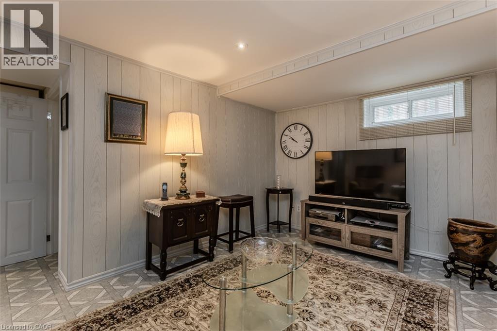 1526 Westminster Place, Burlington, Ontario  L7P 2B5 - Photo 24 - 40858531