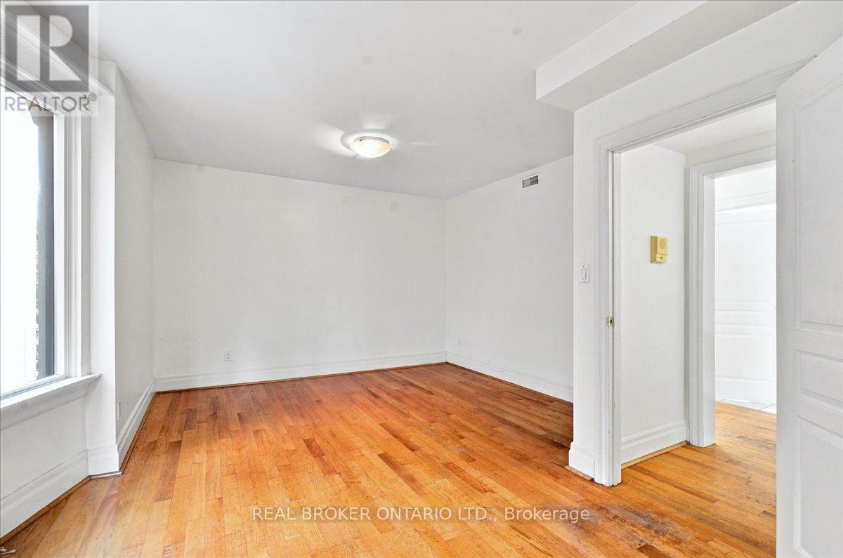 2 - 12 Foxbar Road, Toronto, Ontario  M4V 2G6 - Photo 14 - C13707502