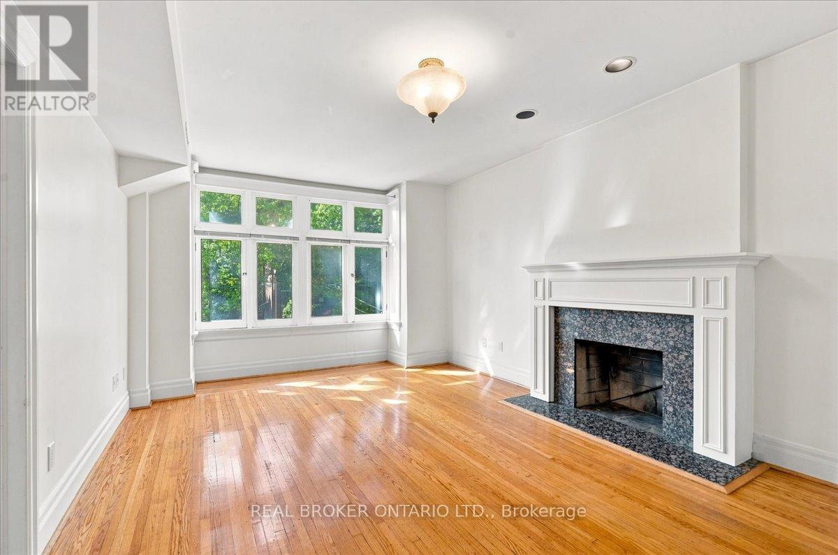 2 - 12 Foxbar Road, Toronto, Ontario  M4V 2G6 - Photo 4 - C13707502
