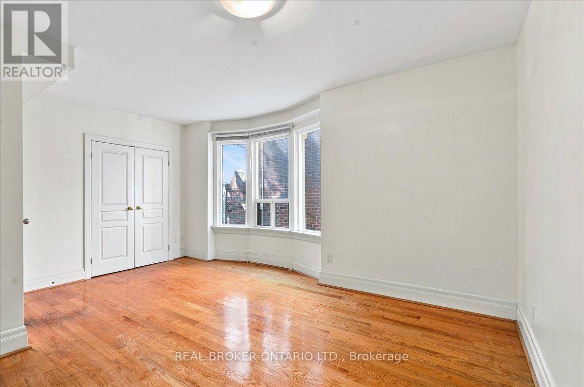 2 - 12 Foxbar Road, Toronto, Ontario  M4V 2G6 - Photo 13 - C13707502