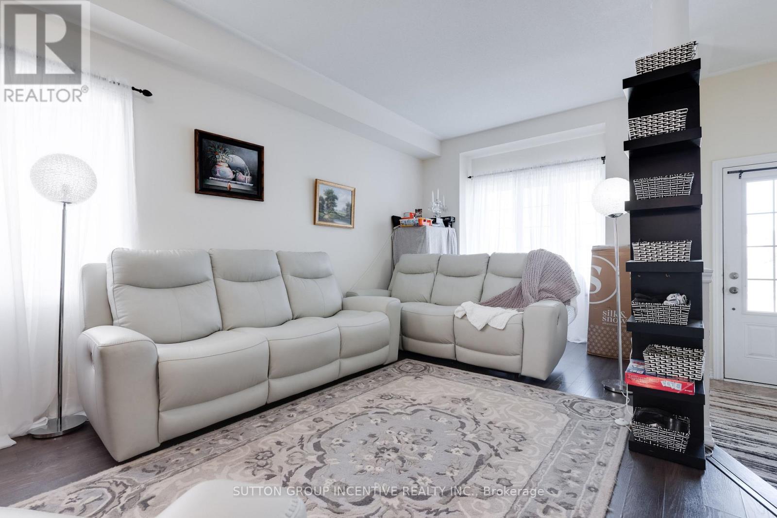174 Maplewood Drive, Essa, Ontario  L0M 1B4 - Photo 4 - N13669224