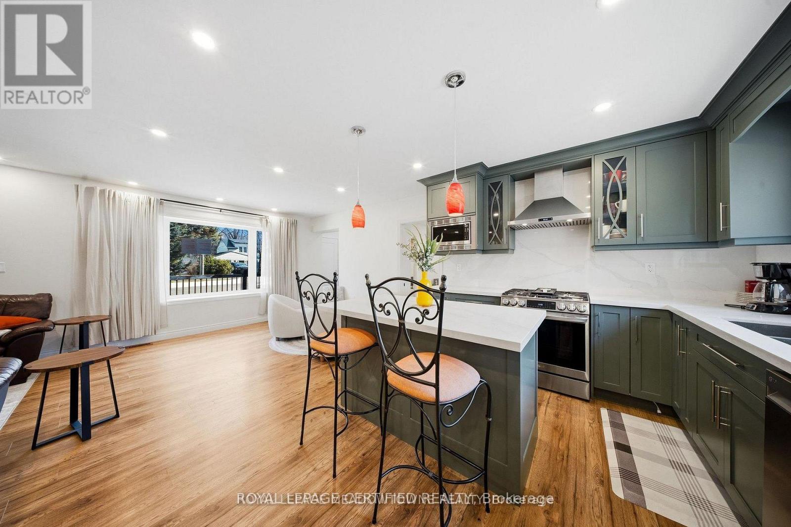 208 Glen Oak Drive, Oakville, Ontario  L6K 2J2 - Photo 23 - W13678372