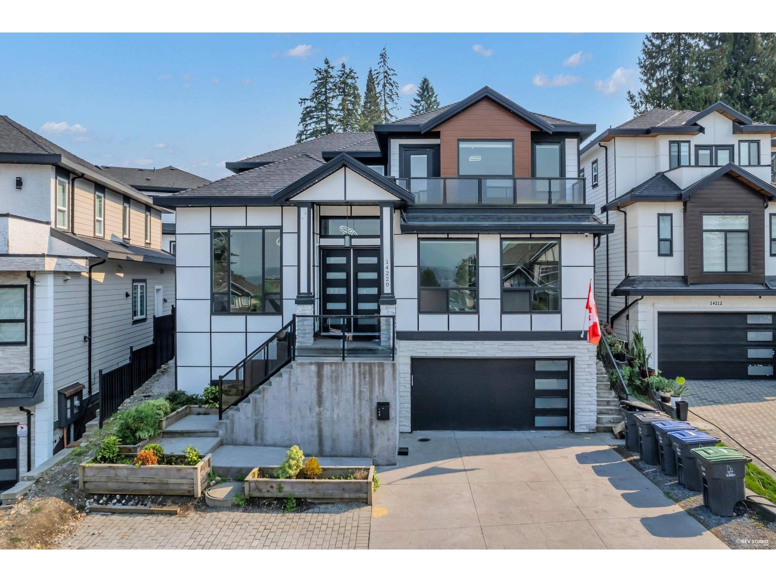 14220 114 Avenue, Surrey, British Columbia  V3R 5H3 - Photo 2 - R3158498