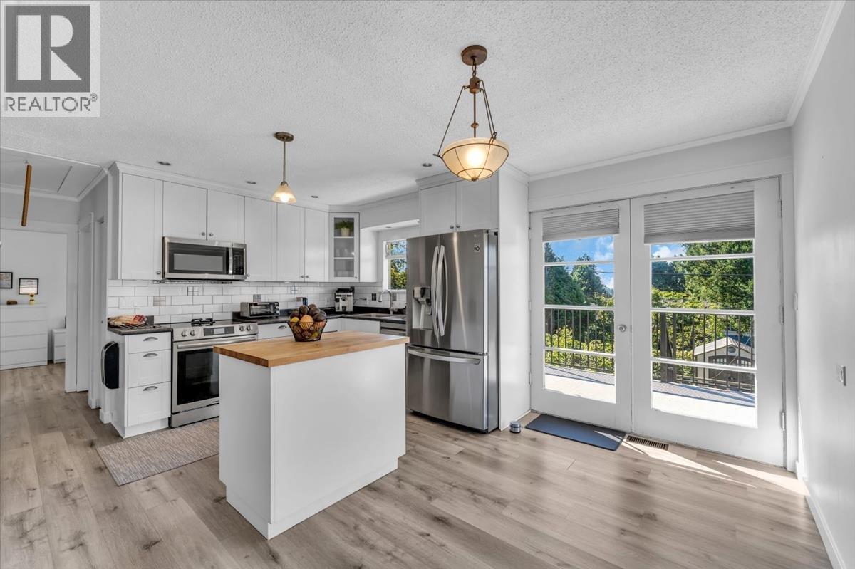 135 E 27 Street, North Vancouver, British Columbia  V7N 1B3 - Photo 10 - R3158957