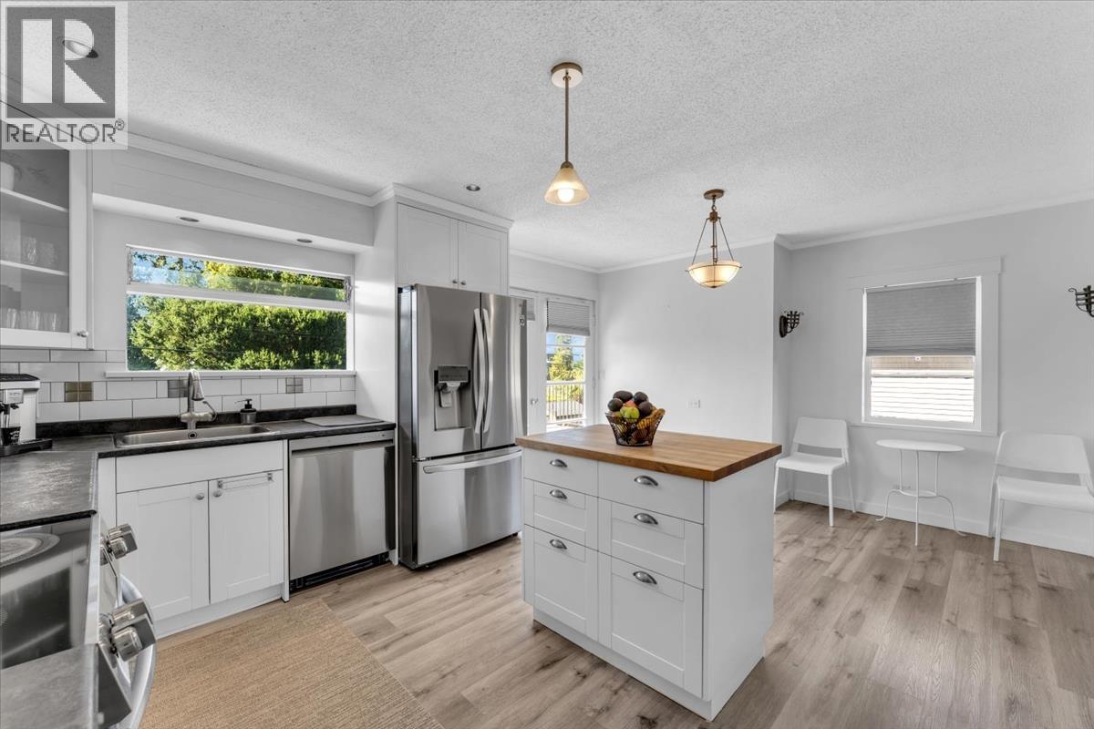 135 E 27 Street, North Vancouver, British Columbia  V7N 1B3 - Photo 7 - R3158957