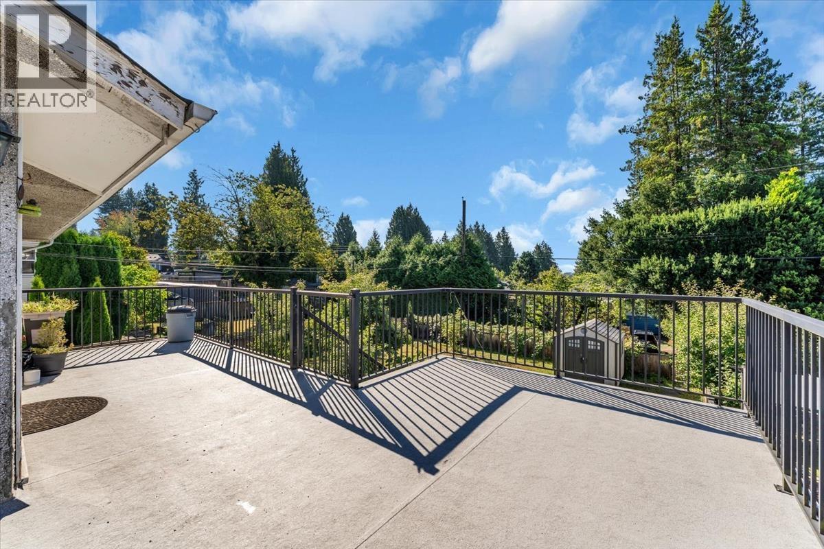 135 E 27 Street, North Vancouver, British Columbia  V7N 1B3 - Photo 11 - R3158957