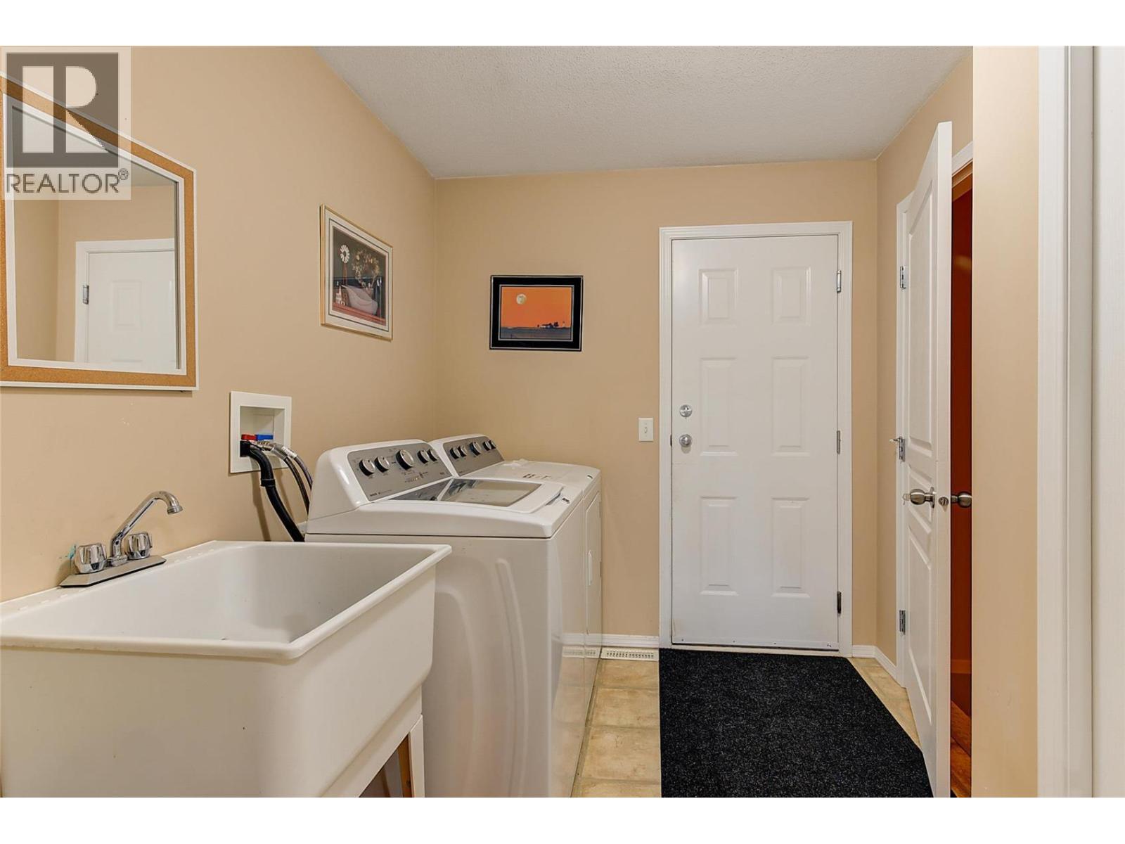 2281 Shannon Heights Court, West Kelowna, British Columbia  V4T 2V1 - Photo 30 - 10393377