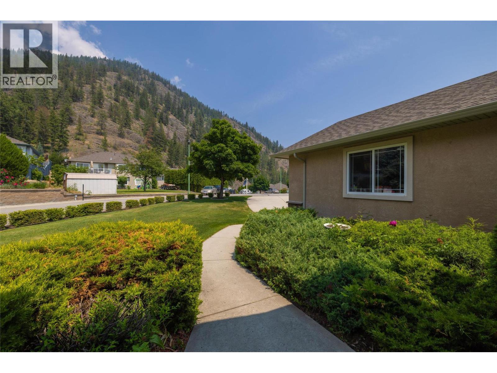 2281 Shannon Heights Court, West Kelowna, British Columbia  V4T 2V1 - Photo 57 - 10393377