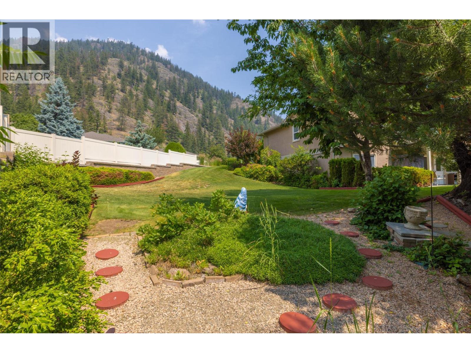 2281 Shannon Heights Court, West Kelowna, British Columbia  V4T 2V1 - Photo 53 - 10393377