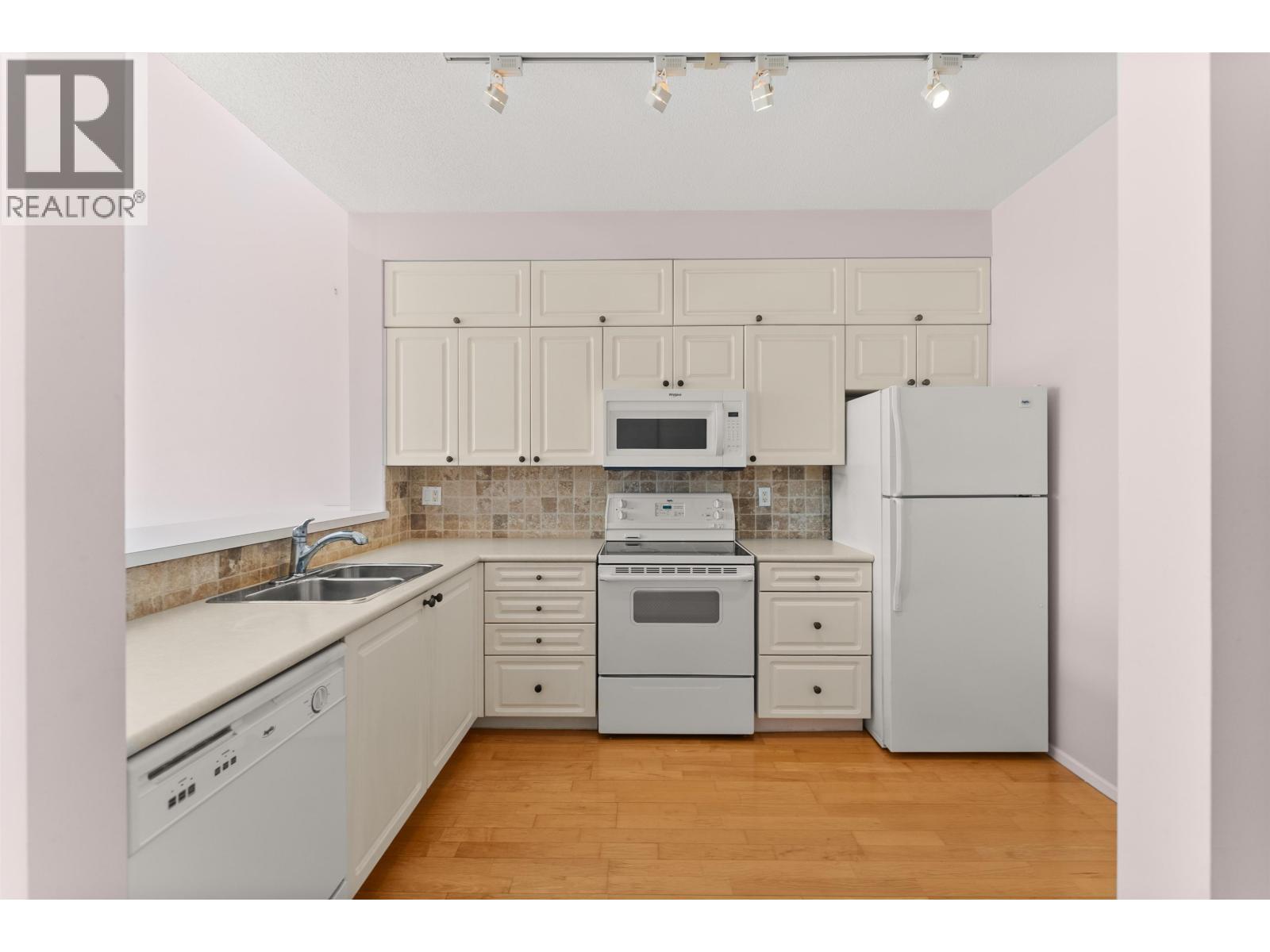 403 5800 Andrews Road, Richmond, British Columbia V7E 6M2 - Photo 17 - R3158073