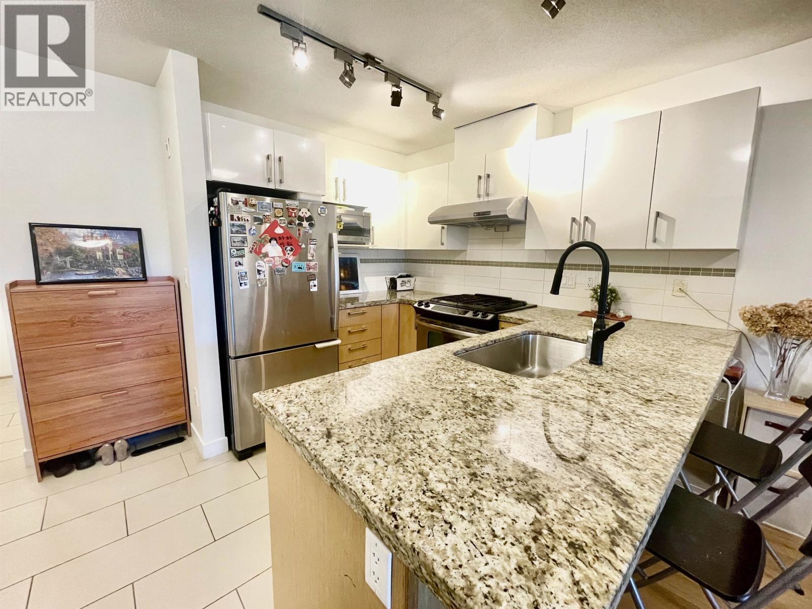 301 8600 Park Road, Richmond, British Columbia  V6Y 0C3 - Photo 5 - R3159047