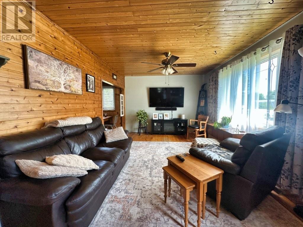 79 Brompton Road, Red Rock, Ontario  P0T 2P0 - Photo 7 - TB2602430