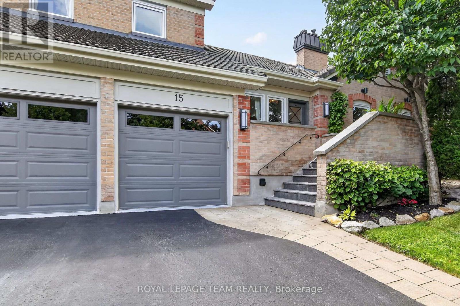 15 Kintail Court, Ottawa, Ontario  K2S 1G8 - Photo 2 - X13715816
