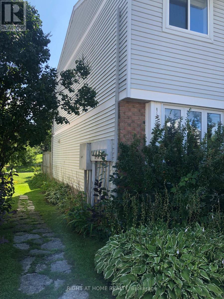 1781 Winter Rose Lane, Ottawa, Ontario  K1C 7A6 - Photo 2 - X13715928