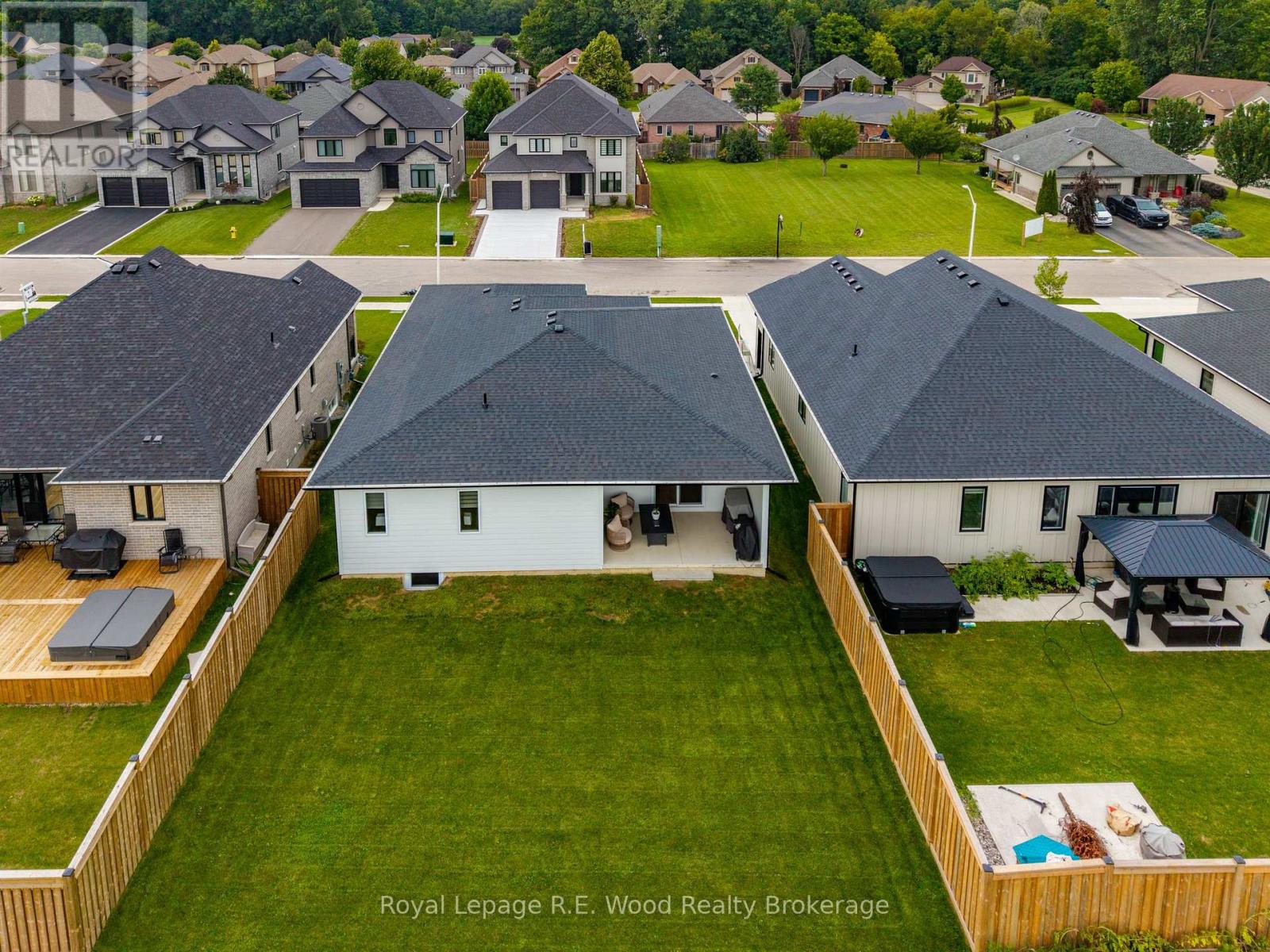 7 Sycamore Drive, Tillsonburg, Ontario  N4G 5S3 - Photo 36 - X13715844