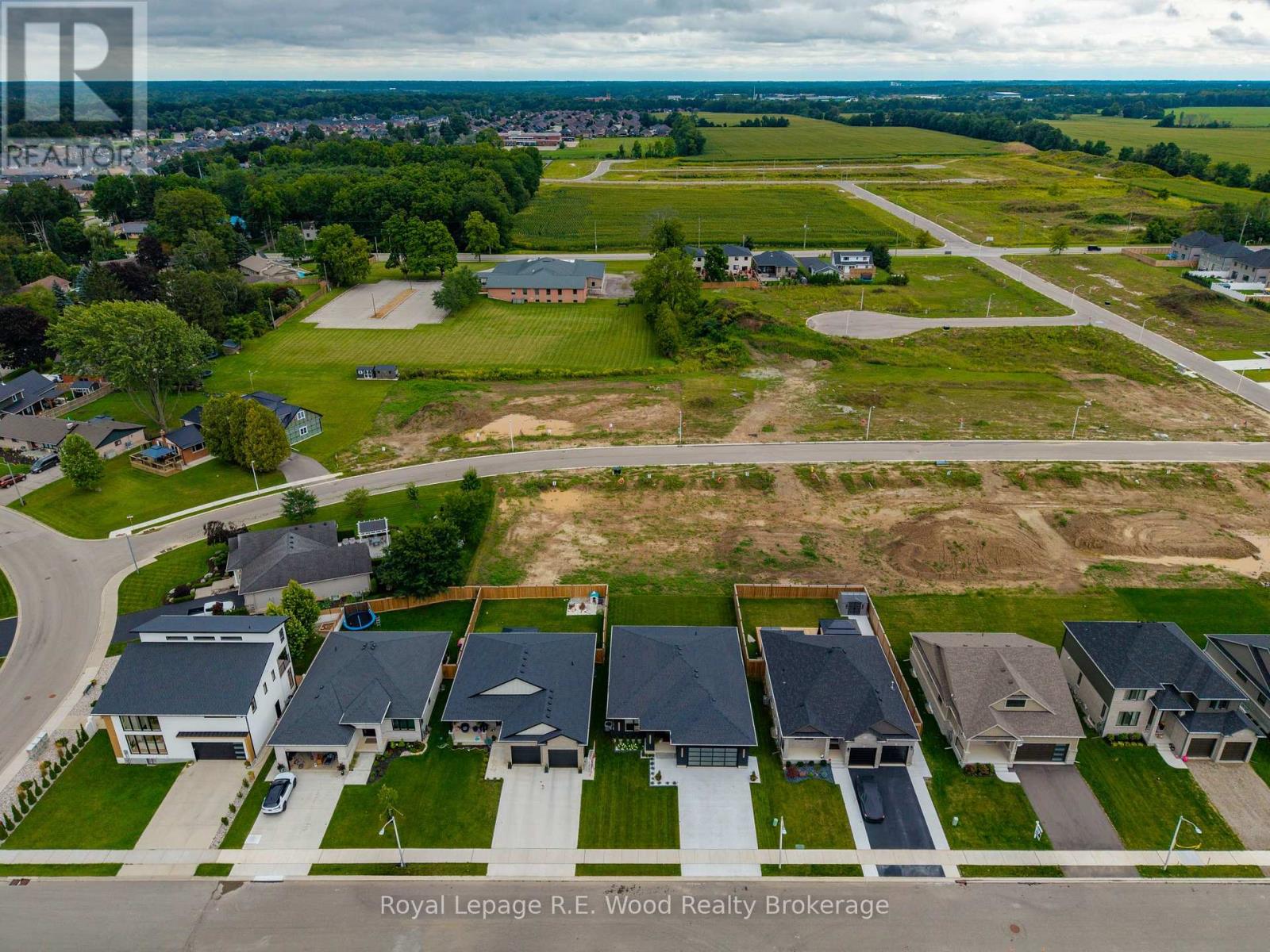 7 Sycamore Drive, Tillsonburg, Ontario  N4G 5S3 - Photo 38 - X13715844