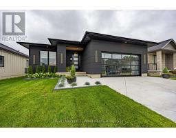 7 SYCAMORE DRIVE, Tillsonburg, Ontario