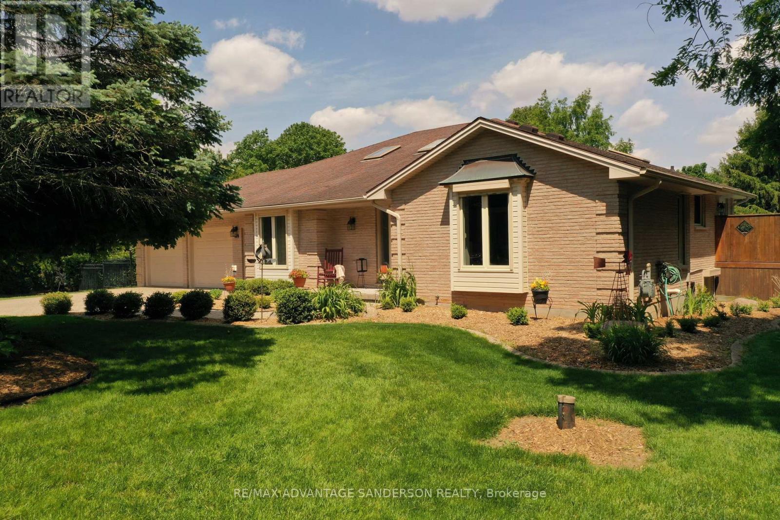 109 Salisbury Drive, Middlesex Centre (Birr), Ontario  N0M 1P0 - Photo 12 - X13420216