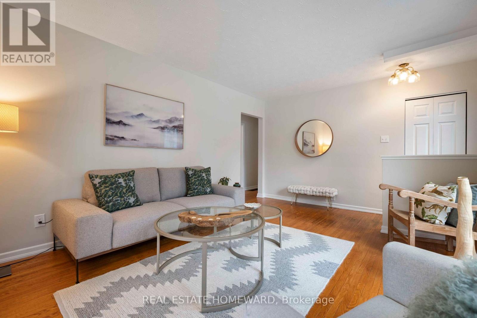 118 Zaph Avenue — photo 3