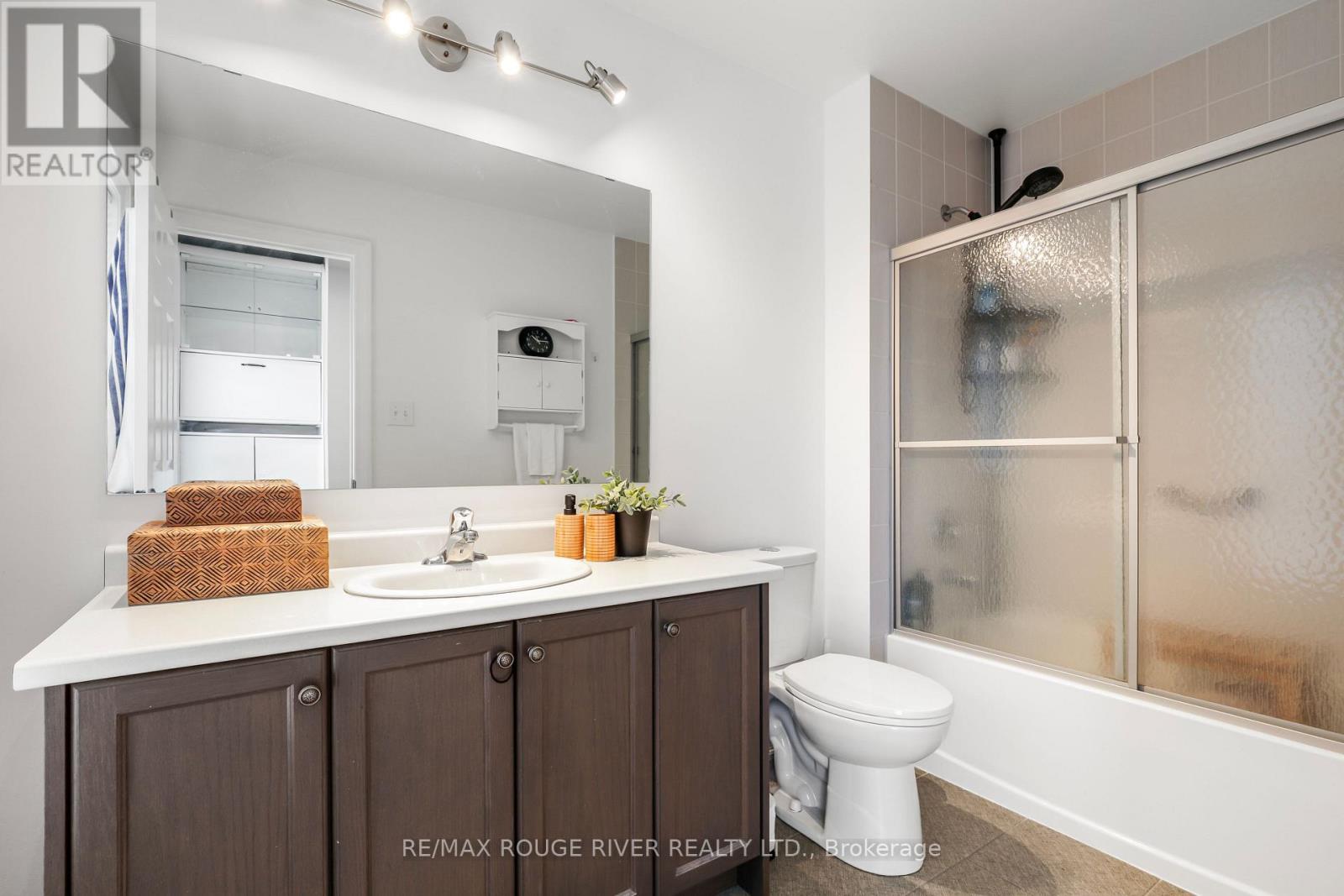 17 Devineridge Avenue, Ajax (Central East), Ontario  L1Z 0T1 - Photo 24 - E13715920