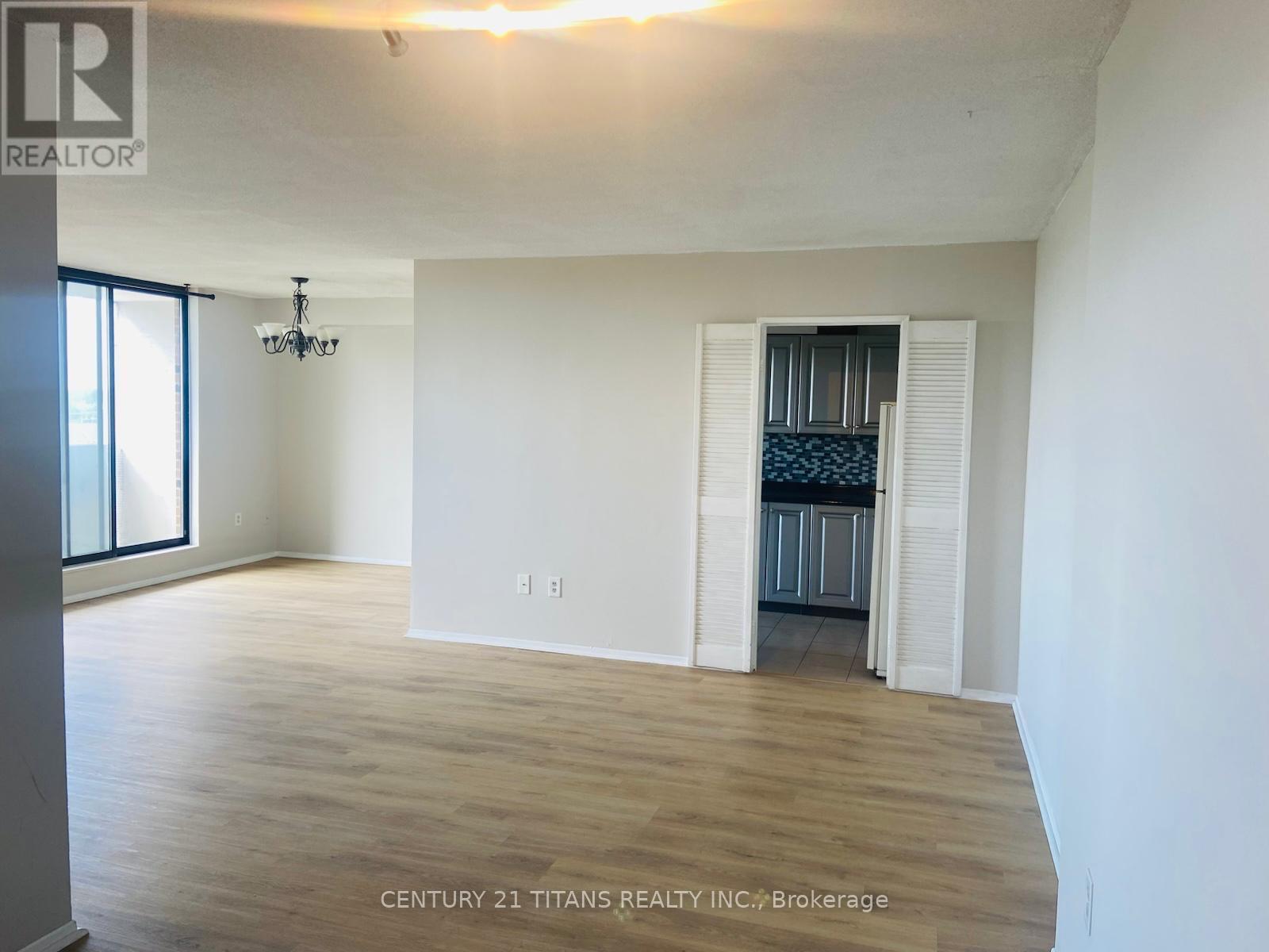 907 - 301 Prudential Drive, Toronto, Ontario  M1P 4V3 - Photo 2 - E13715956