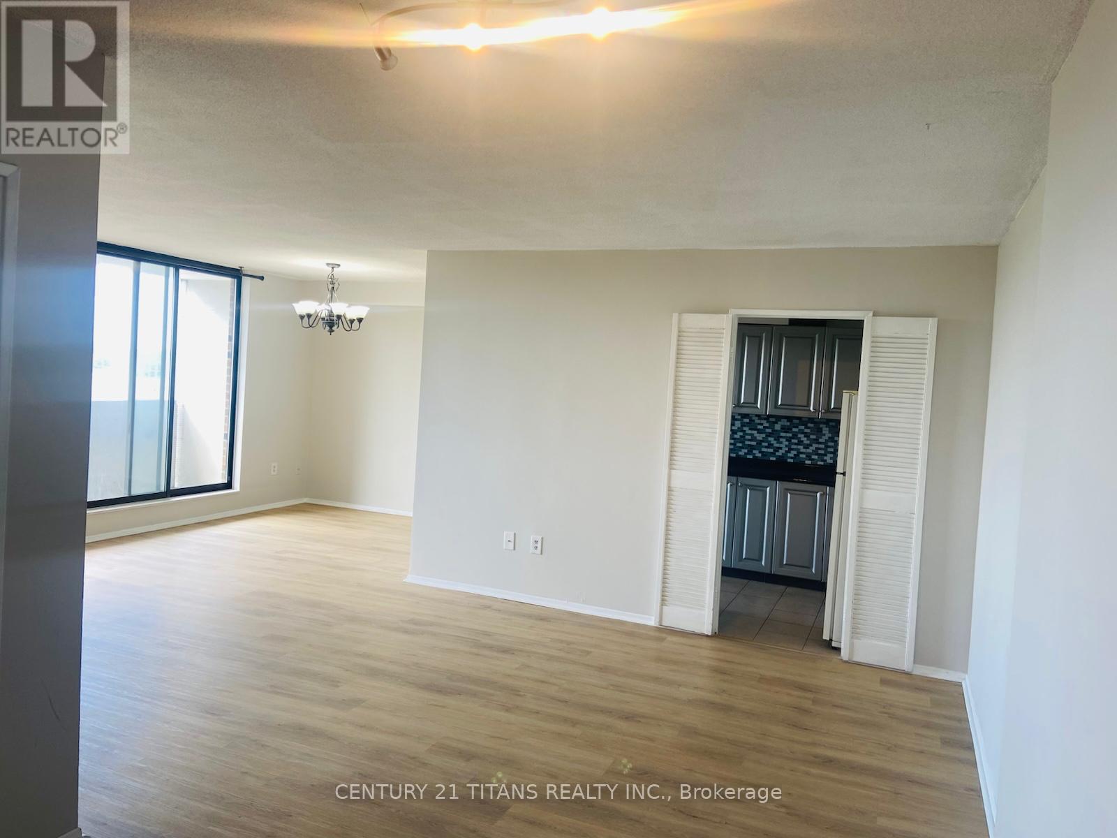 907 - 301 Prudential Drive, Toronto, Ontario  M1P 4V3 - Photo 3 - E13715956