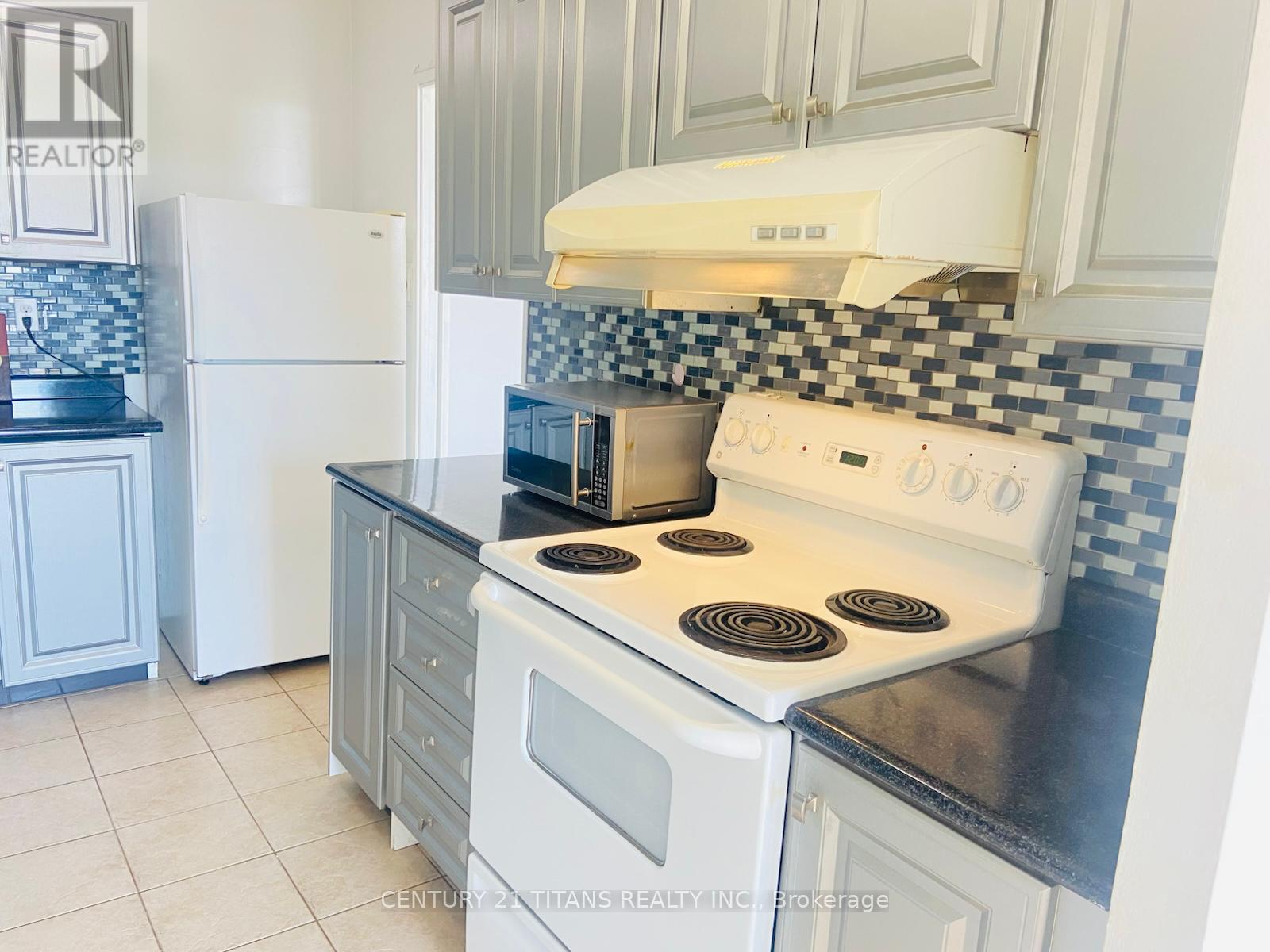 907 - 301 Prudential Drive, Toronto, Ontario  M1P 4V3 - Photo 6 - E13715956