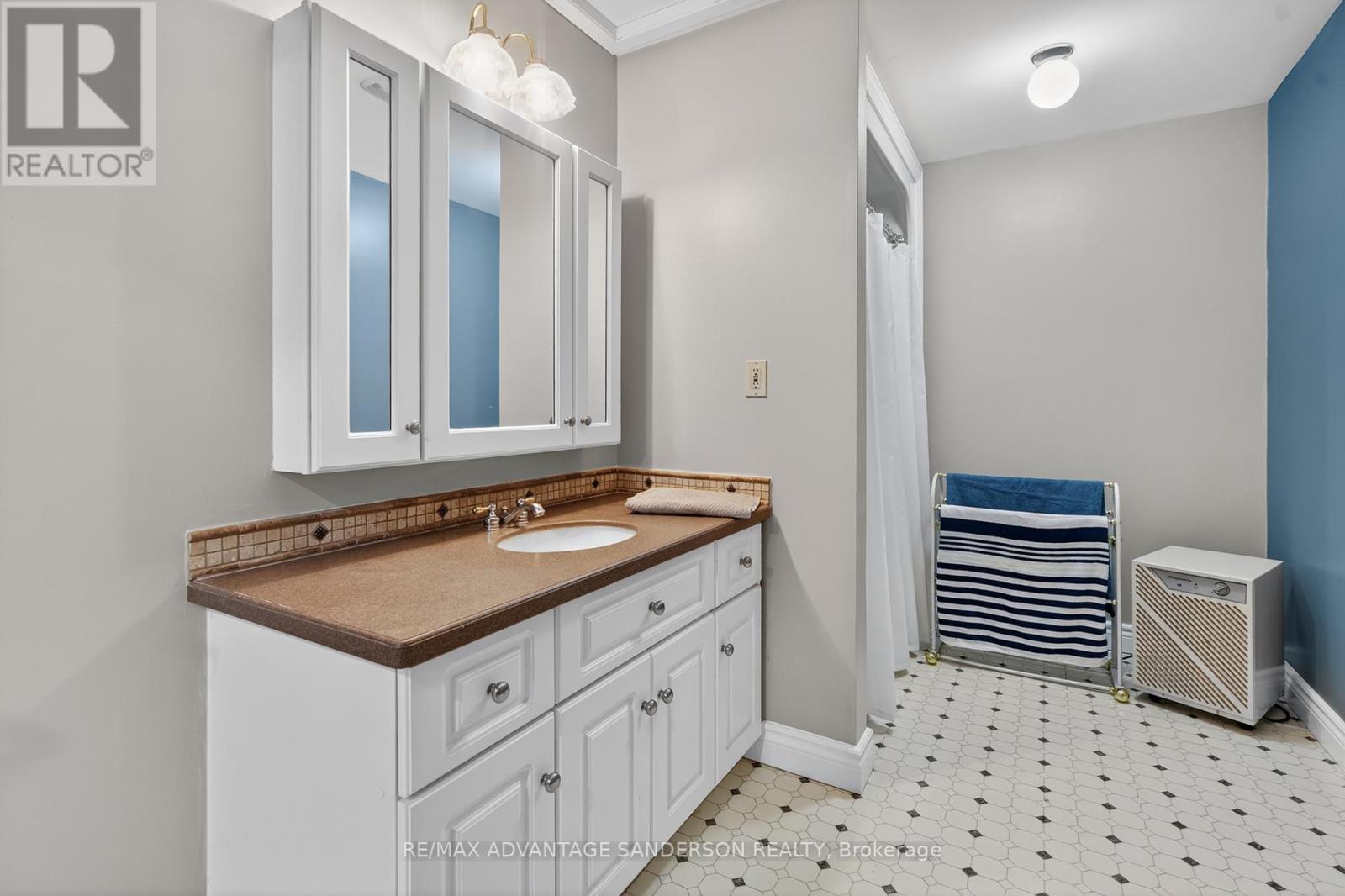 109 Salisbury Drive, Middlesex Centre (Birr), Ontario  N0M 1P0 - Photo 40 - X13420216