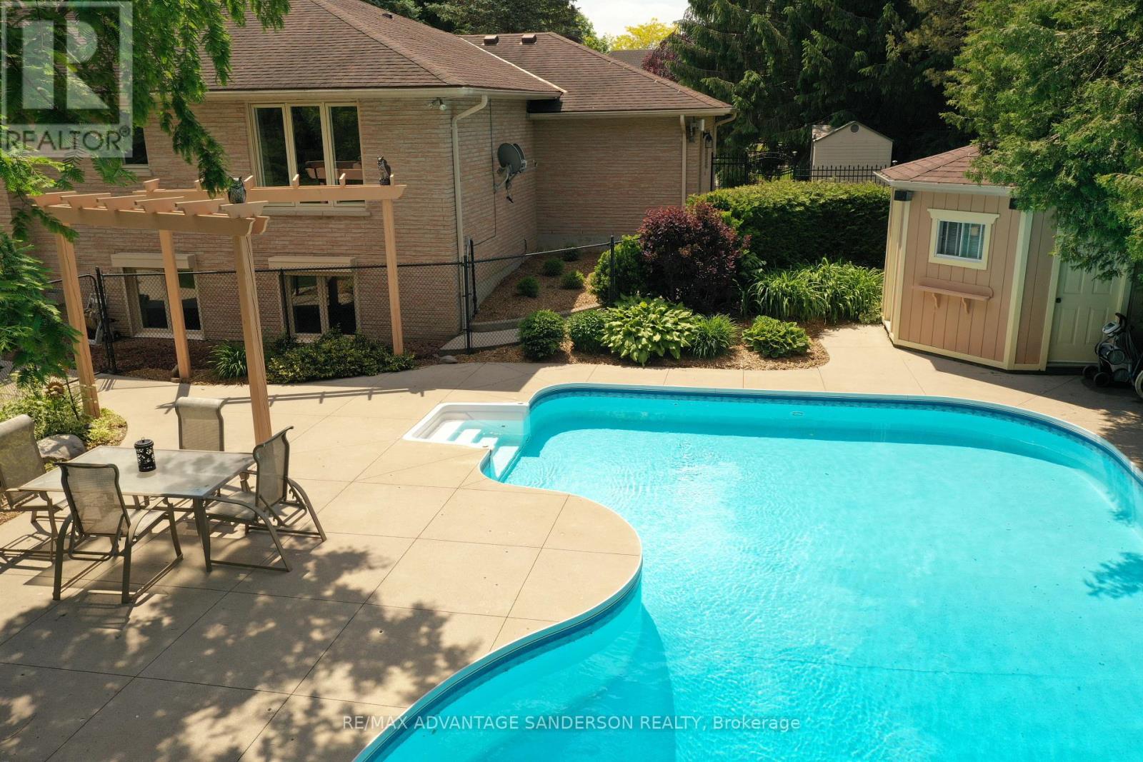 109 Salisbury Drive, Middlesex Centre (Birr), Ontario  N0M 1P0 - Photo 9 - X13420216