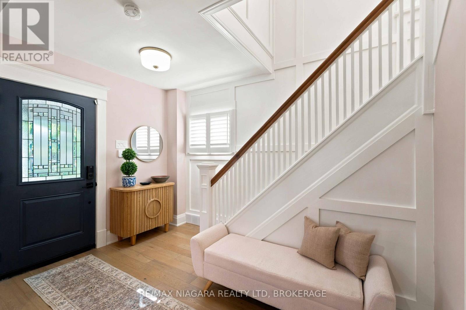 9 Johnston Street, St. Catharines, Ontario  K2N 5K5 - Photo 3 - X13715602