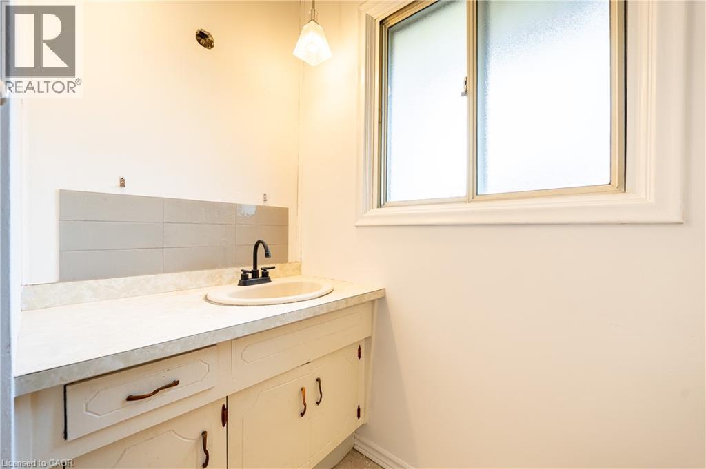 295 Millvue Street, Cambridge, Ontario  N3C 1T6 - Photo 9 - 40857893