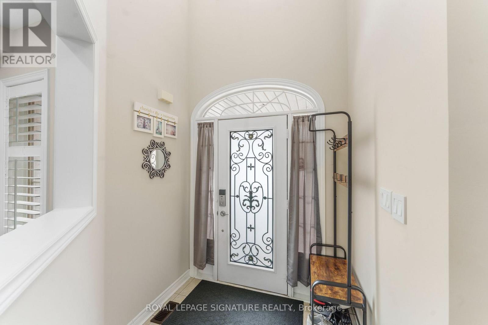 89 Patti Mcculloch Way, Newmarket, Ontario  L3X 3G1 - Photo 6 - N13715908