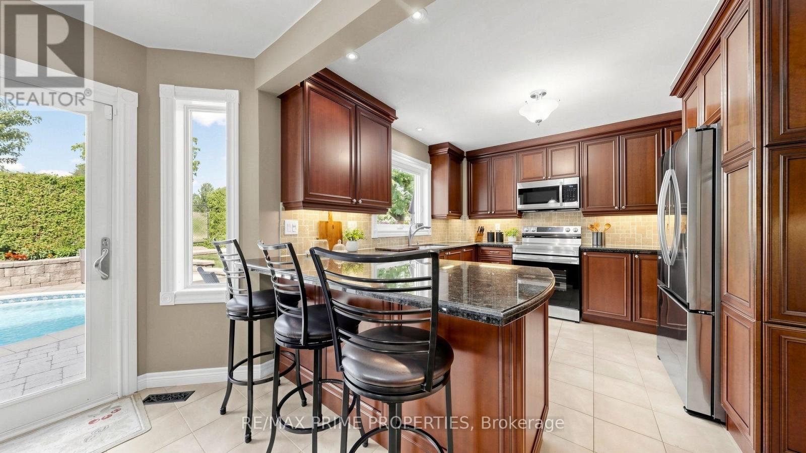 15 Marsh Street, Richmond Hill, Ontario  L4C 7P5 - Photo 11 - N13715916