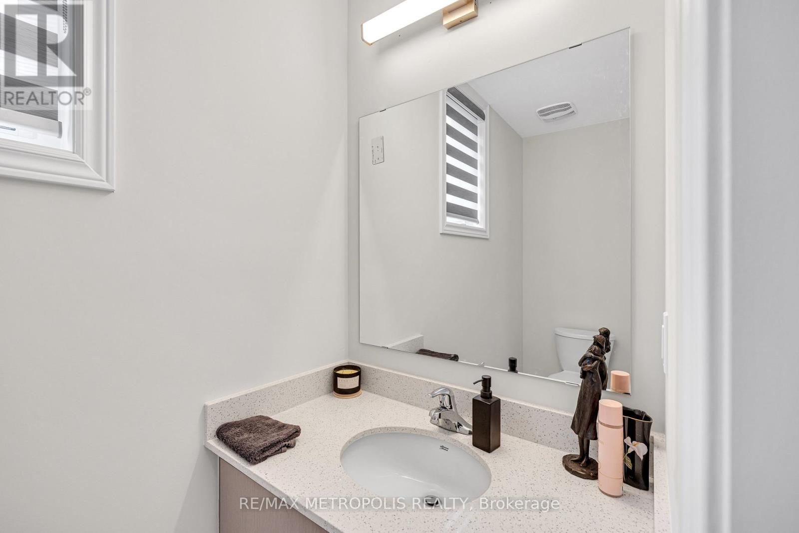 64 Big Canoe Drive, Georgina, Ontario  L0E 1R0 - Photo 7 - N13715934