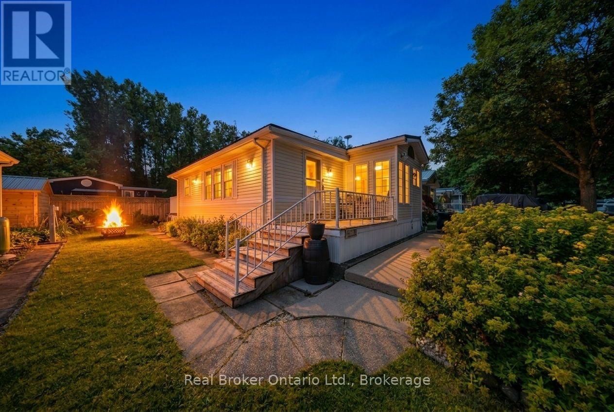 428 Pine Pass, Centre Wellington, Ontario  N1M 2W5 - Photo 3 - X13715992
