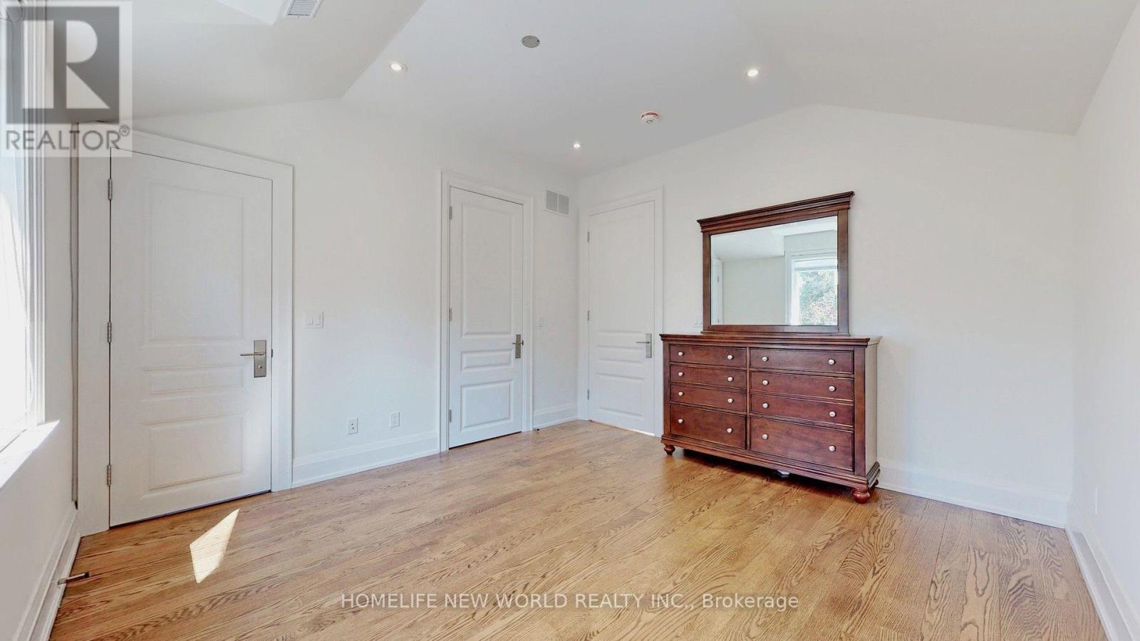 302 Johnston Avenue N, Toronto, Ontario  M2N 1H7 - Photo 34 - C13653472