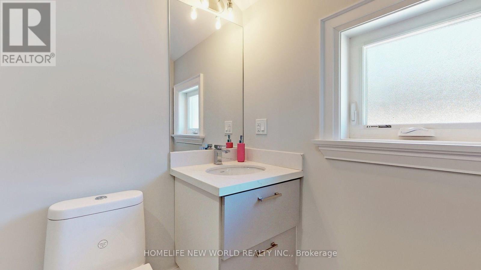 302 Johnston Avenue N, Toronto, Ontario  M2N 1H7 - Photo 33 - C13653472
