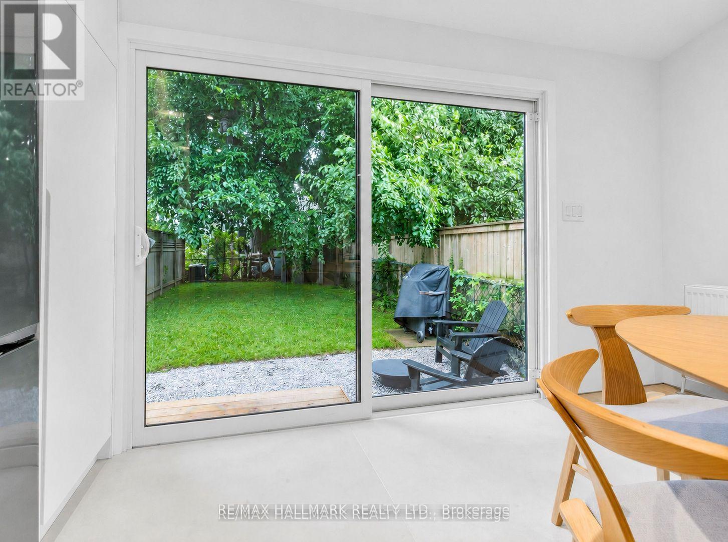 227 Donlands Avenue, Toronto, Ontario  M4J 3P9 - Photo 18 - E13712680