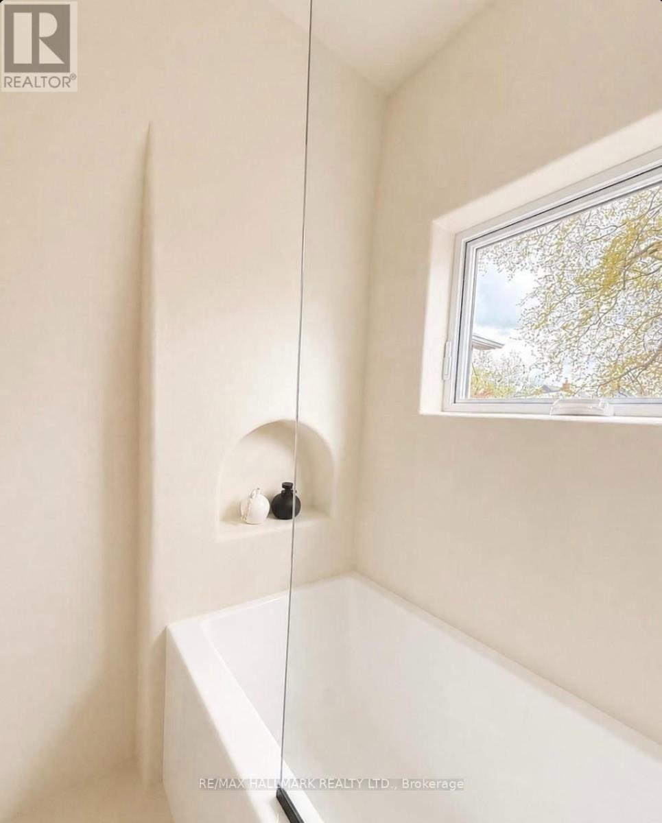 227 Donlands Avenue, Toronto, Ontario  M4J 3P9 - Photo 25 - E13712680
