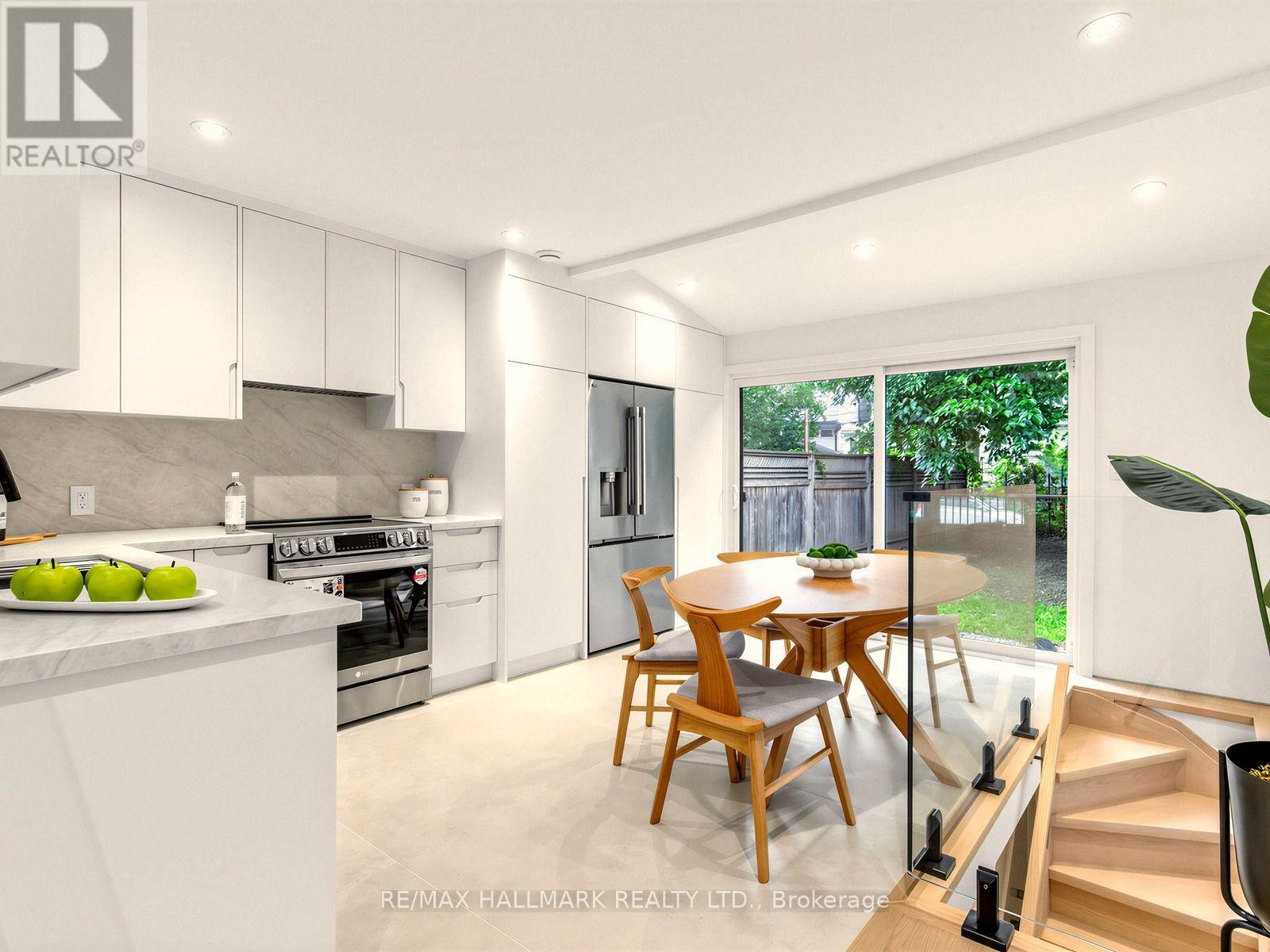 227 Donlands Avenue, Toronto, Ontario  M4J 3P9 - Photo 11 - E13712680
