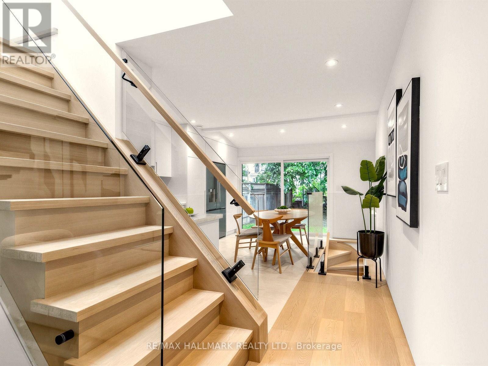 227 Donlands Avenue, Toronto, Ontario  M4J 3P9 - Photo 19 - E13712680