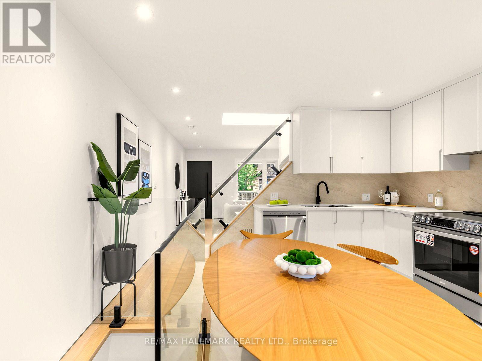 227 Donlands Avenue, Toronto, Ontario  M4J 3P9 - Photo 15 - E13712680