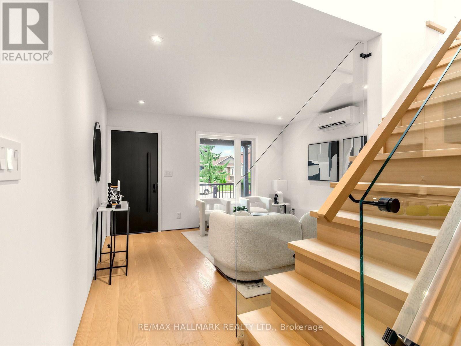 227 Donlands Avenue, Toronto, Ontario  M4J 3P9 - Photo 6 - E13712680