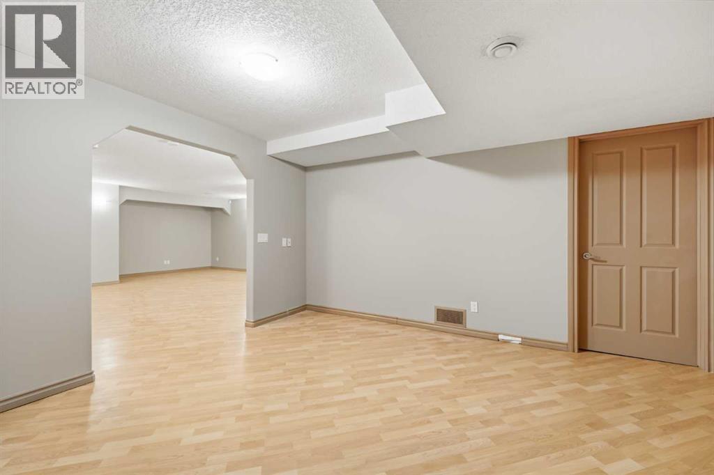 137 Evanscove Circle NW, Calgary, Alberta  T3P 0A2 - Photo 39 - A2338838