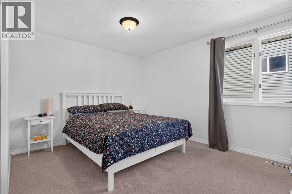 292 Silver Brook Way NW, Calgary, Alberta  T3B 3G8 - Photo 11 - A2339946