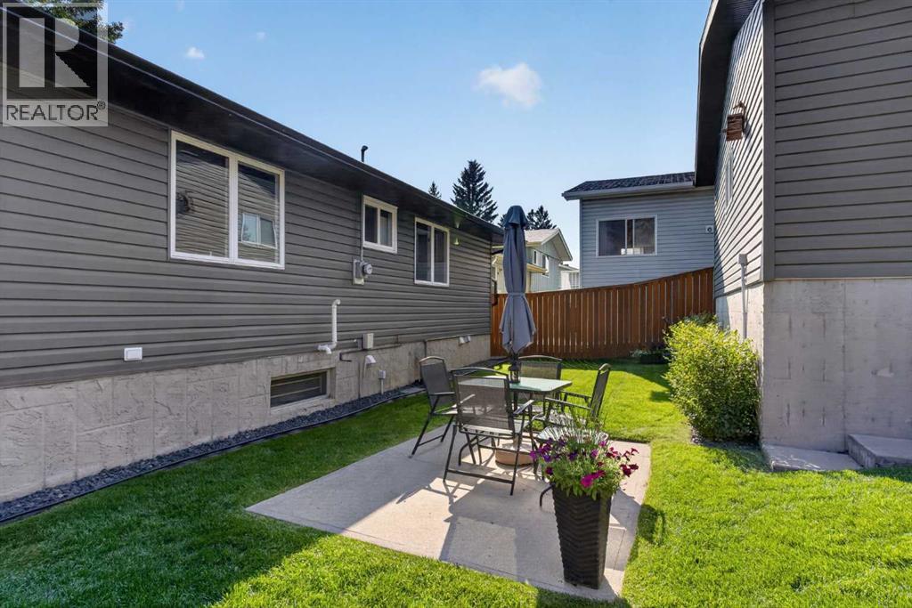 292 Silver Brook Way NW, Calgary, Alberta  T3B 3G8 - Photo 20 - A2339946