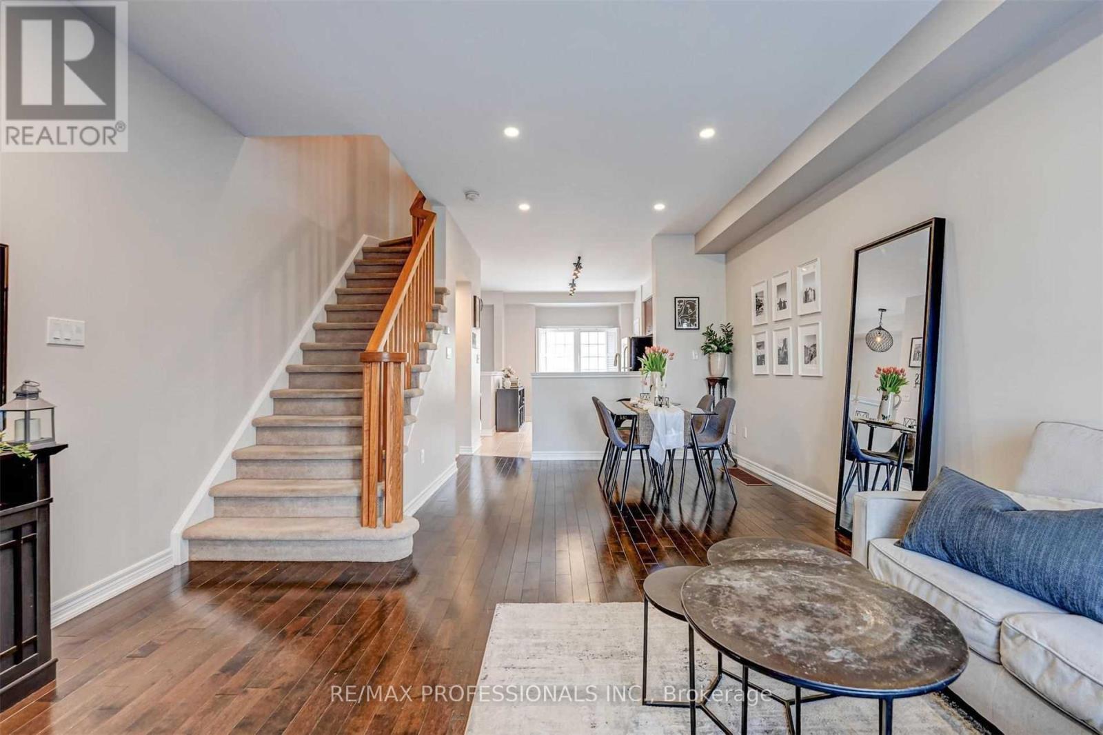 676 Rowley Common, Burlington, Ontario  L7L 0A5 - Photo 16 - W13715834